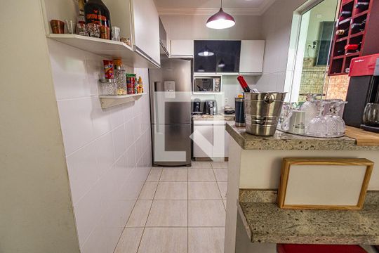 Cozinha de casa de condomínio à venda com 2 quartos, 160m² em Jaqueline, Belo Horizonte