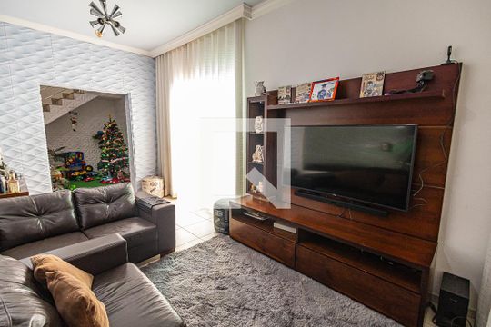 Sala de casa de condomínio à venda com 2 quartos, 160m² em Jaqueline, Belo Horizonte