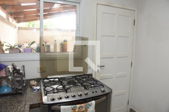 Cozinha de casa de condomínio à venda com 3 quartos, 117m² em Vila Campo Grande, São Paulo