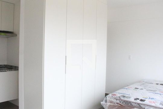 Sala / Quarto de kitnet/studio para alugar com 1 quarto, 28m² em Jardim São Paulo, São Paulo