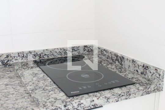 Cozinha de kitnet/studio para alugar com 1 quarto, 28m² em Jardim São Paulo, São Paulo