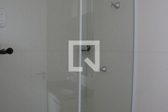 Banheiro de kitnet/studio para alugar com 1 quarto, 28m² em Jardim São Paulo, São Paulo