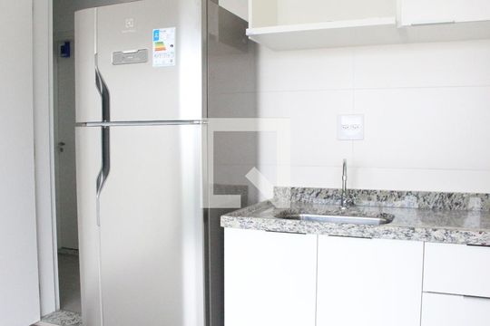 Cozinha de kitnet/studio para alugar com 1 quarto, 28m² em Jardim São Paulo, São Paulo