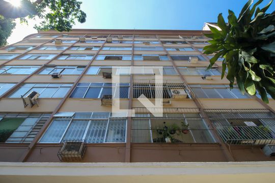 Fachada do Prédio de kitnet/studio para alugar com 1 quarto, 40m² em Centro, Rio de Janeiro