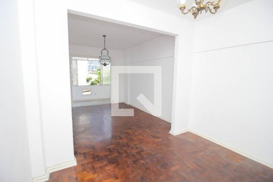 Kitnet/Studio para alugar com 1 quarto, 40m² em Centro, Rio de Janeiro