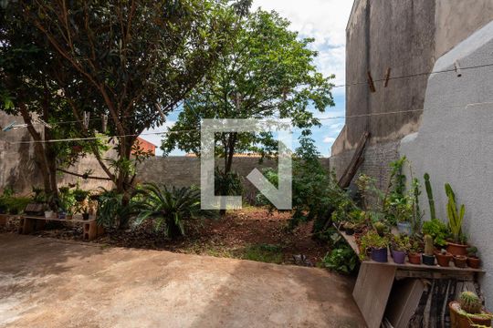 Quintal de casa à venda com 2 quartos, 111m² em Jardim Andorinhas, Campinas