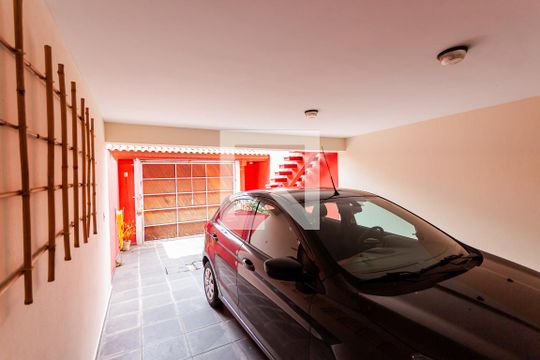 Garagem de casa para alugar com 3 quartos, 200m² em Vila Metalúrgica, Santo André