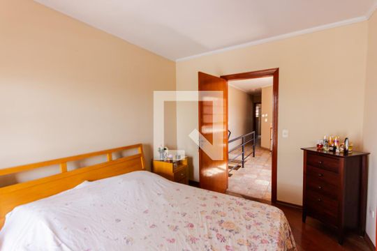 Suíte de casa para alugar com 3 quartos, 200m² em Vila Metalúrgica, Santo André