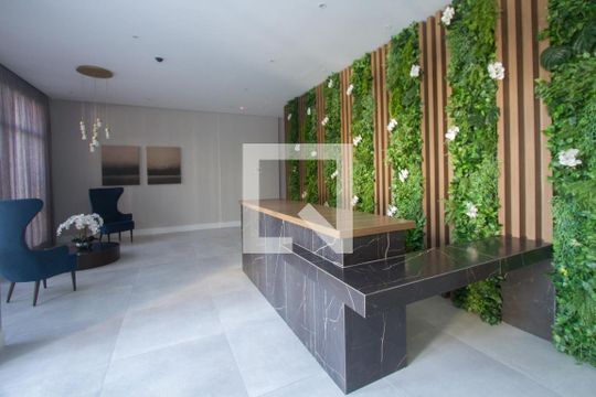 Hall de apartamento para alugar com 2 quartos, 60m² em Chácara Santo Antônio, São Paulo
