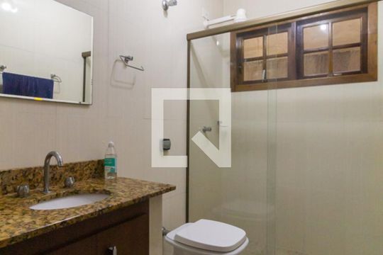 Banheiro de casa à venda com 2 quartos, 250m² em Bosque da Saúde, São Paulo