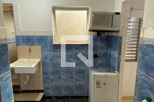 Cozinha de casa para alugar com 1 quarto, 30m² em Jardim Oriental, São Paulo