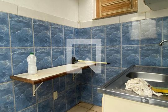 Cozinha de casa para alugar com 1 quarto, 30m² em Jardim Oriental, São Paulo