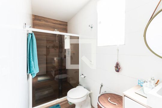 Banheiro segundo andar de casa à venda com 4 quartos, 250m² em Andaraí, Rio de Janeiro