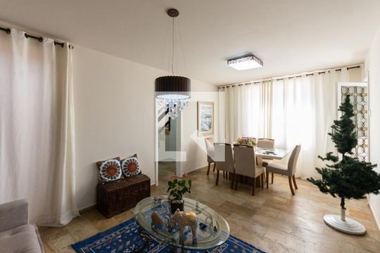 Sala de casa à venda com 4 quartos, 250m² em Andaraí, Rio de Janeiro