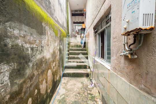 Quintal  de casa à venda com 3 quartos, 160m² em Taboão, São Bernardo do Campo