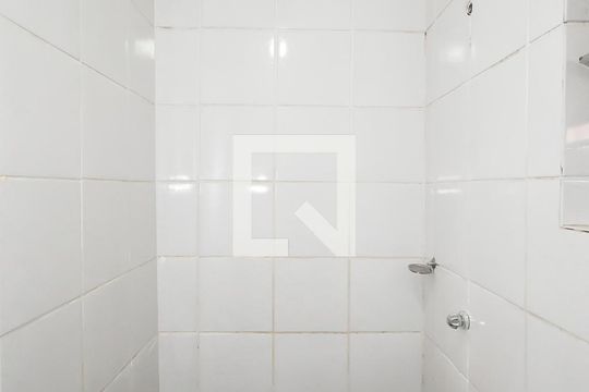 Banheiro da Suíte 1 de casa à venda com 2 quartos, 120m² em Vila Paiva, São Paulo