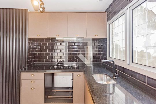 Cozinha de casa para alugar com 2 quartos, 80m² em Vila Gumercindo, São Paulo