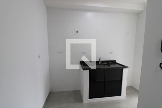 Cozinha de apartamento à venda com 2 quartos, 42m² em Vila Nivi, São Paulo