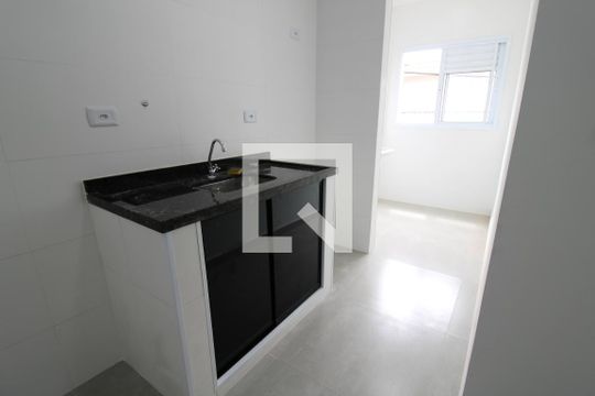 Cozinha de apartamento à venda com 2 quartos, 42m² em Vila Nivi, São Paulo