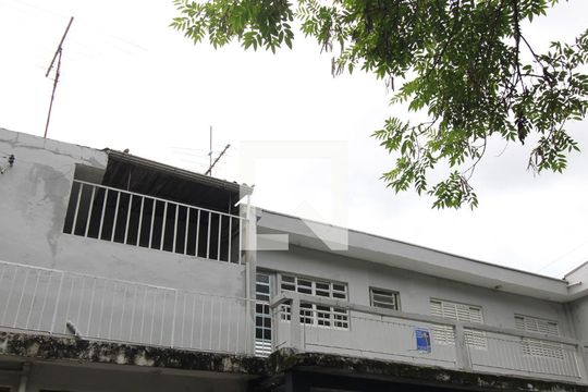Fachada de casa à venda com 3 quartos, 150m² em Jardim Sao Francisco (zona Leste), São Paulo