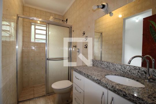 Banheiro da Suíte 1 de casa à venda com 3 quartos, 150m² em Jardim Sao Francisco (zona Leste), São Paulo