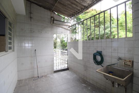 Área de Serviço de casa à venda com 3 quartos, 150m² em Jardim Sao Francisco (zona Leste), São Paulo