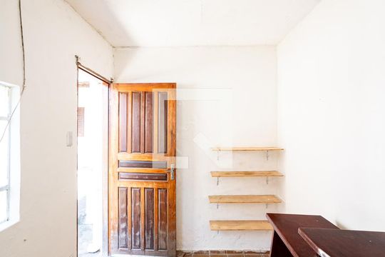 Quarto 2 de casa para alugar com 3 quartos, 120m² em Vila Mira, São Paulo