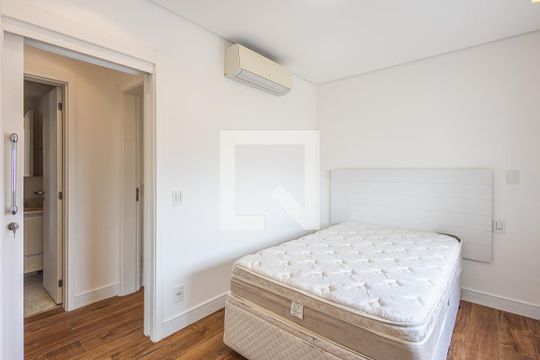 Quarto de apartamento para alugar com 2 quartos, 87m² em Pinheiros, São Paulo