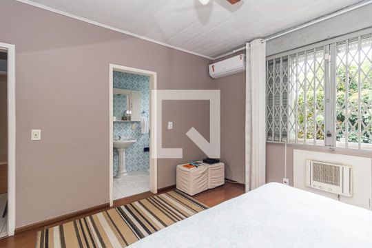 Quarto 1 suite de casa à venda com 4 quartos, 174m² em Jardim Sabará, Porto Alegre