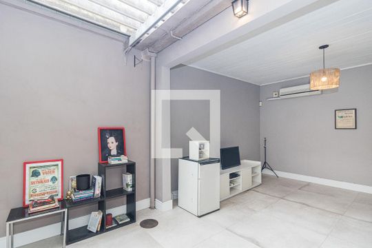 Sala de casa à venda com 4 quartos, 174m² em Jardim Sabará, Porto Alegre