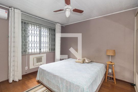 Quarto 1 suite de casa à venda com 4 quartos, 174m² em Jardim Sabará, Porto Alegre