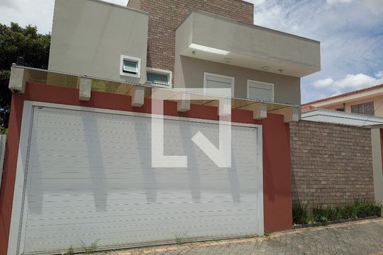 Fachada de casa à venda com 4 quartos, 300m² em Vila Prudente, São Paulo