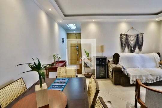 Sala de Jantar de apartamento à venda com 2 quartos, 56m² em Vila Bertioga, São Paulo