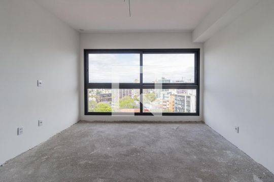 Sala/Quarto de casa de condomínio à venda com 1 quarto, 29m² em Petrópolis, Porto Alegre