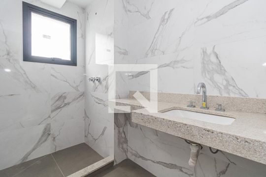 Banheiro de apartamento à venda com 1 quarto, 43m² em Petrópolis, Porto Alegre