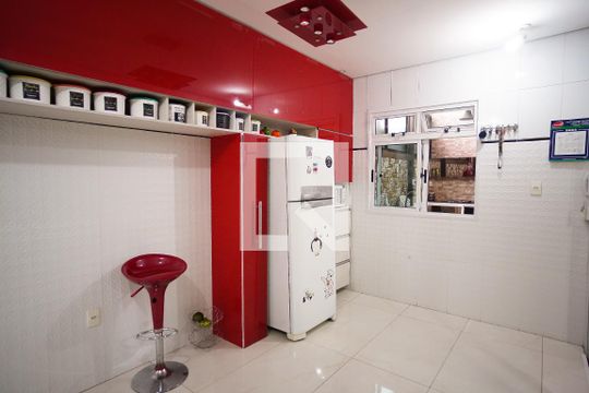 Cozinha de casa à venda com 3 quartos, 180m² em Etelvina Carneiro, Belo Horizonte