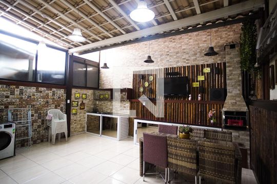 Espaço Gourmet de casa à venda com 3 quartos, 180m² em Etelvina Carneiro, Belo Horizonte