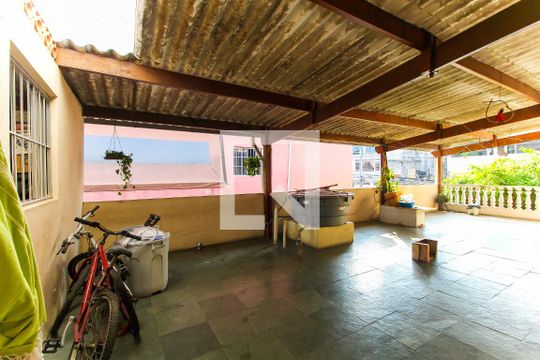 Terraço de casa à venda com 2 quartos, 120m² em Conjunto Habitacional Águia de Haia, São Paulo