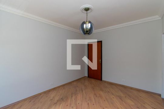 Sala de casa para alugar com 3 quartos, 100m² em Jardim Sao Roberto, São Paulo