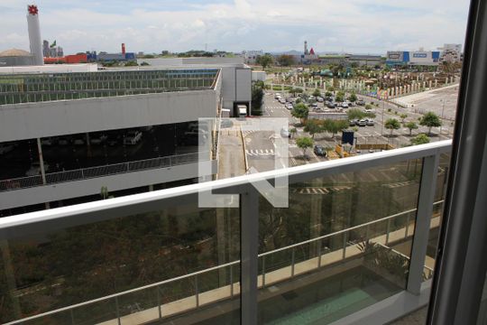 Varanda de apartamento para alugar com 3 quartos, 77m² em Jardim das Esmeraldas, Goiânia