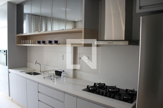 Cozinha de apartamento para alugar com 3 quartos, 77m² em Jardim das Esmeraldas, Goiânia