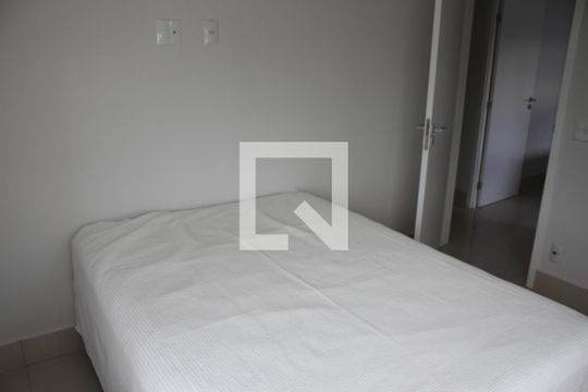 Quarto de apartamento para alugar com 3 quartos, 77m² em Jardim das Esmeraldas, Goiânia
