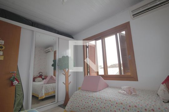 Quarto 2 de casa à venda com 2 quartos, 80m² em Mato Grande, Canoas