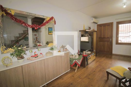 Sala de casa à venda com 2 quartos, 80m² em Mato Grande, Canoas
