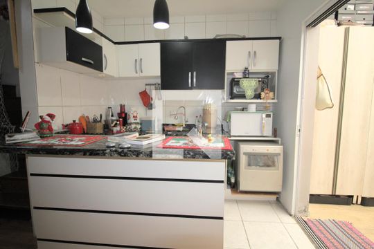 Cozinha de casa à venda com 2 quartos, 80m² em Mato Grande, Canoas