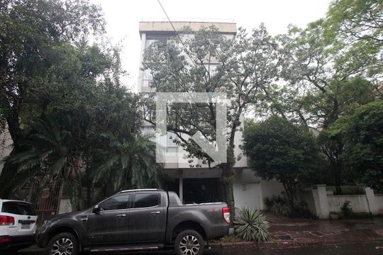 Fachada de apartamento para alugar com 3 quartos, 235m² em Auxiliadora, Porto Alegre