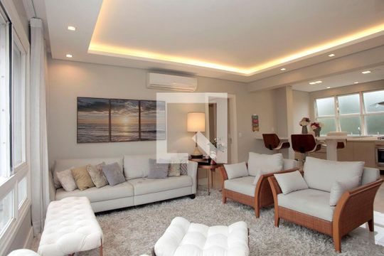 Sala de Estar 1 de apartamento para alugar com 3 quartos, 235m² em Auxiliadora, Porto Alegre