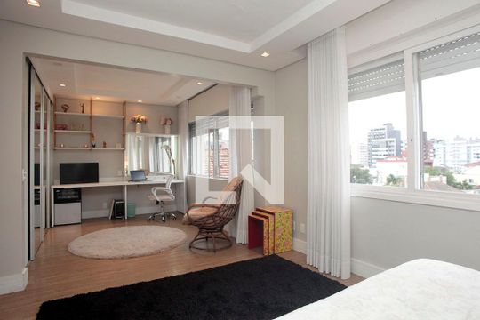 Quarto 1 Suíte de apartamento para alugar com 3 quartos, 235m² em Auxiliadora, Porto Alegre