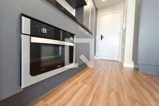 Cozinha de apartamento para alugar com 1 quarto, 39m² em Moema, São Paulo