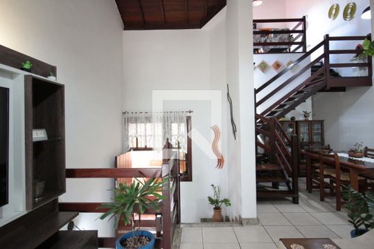 Sala de Estar de casa à venda com 4 quartos, 250m² em Vila Paquetá, Belo Horizonte